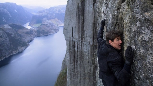 C9前途光明！，西亚卡姆新星险胜表现突出上演精彩一战(全普光和全光谱是什么意思)